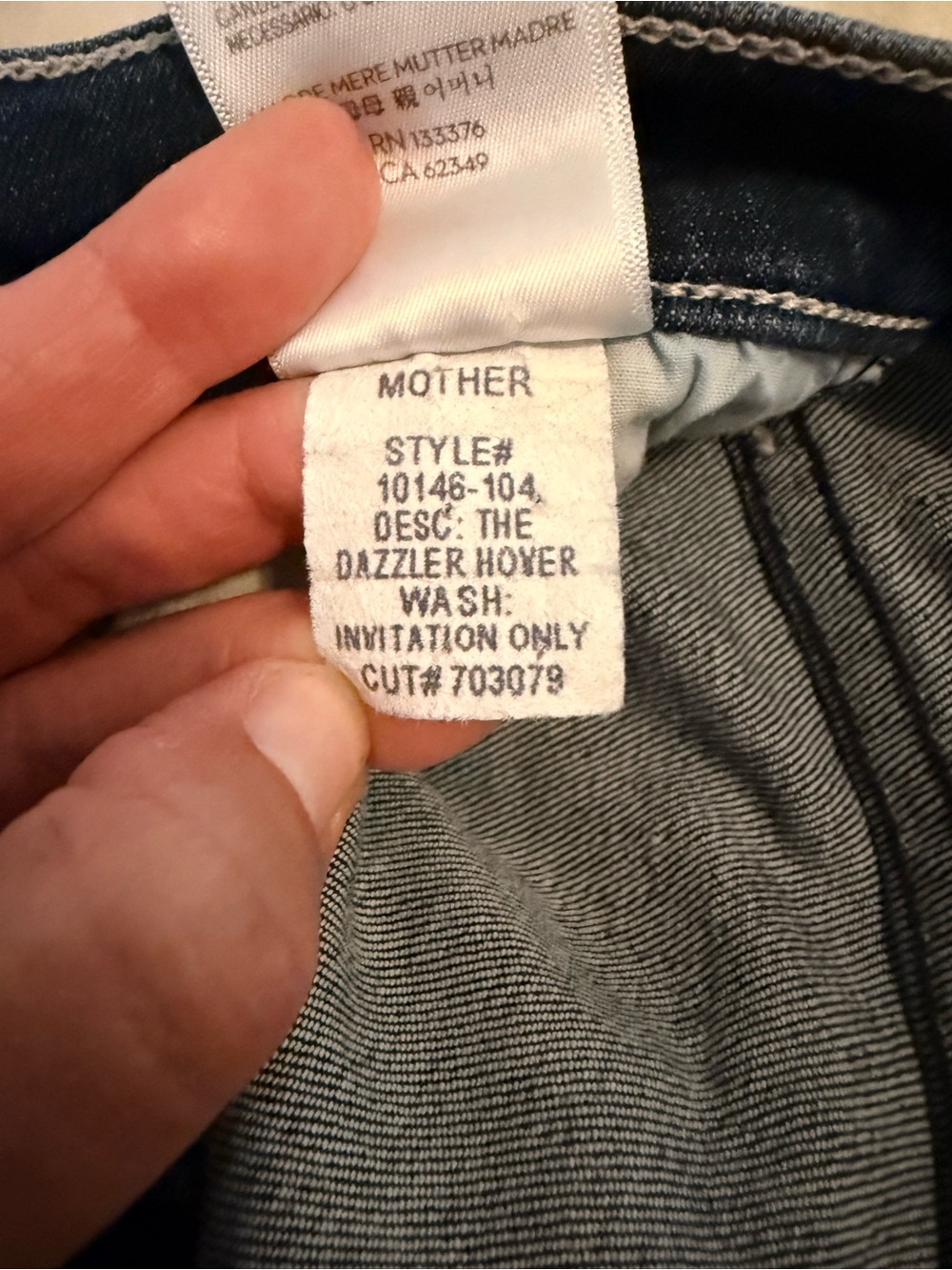 MOTHER The Dazzler Hover Jeans Invitation Only Size 26 Distressed Dark Blue - Picture 16 of 16